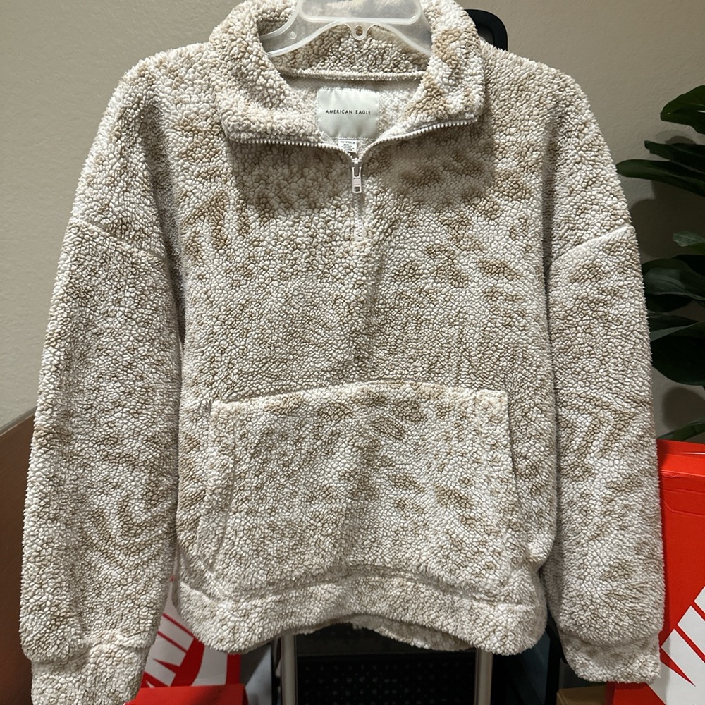 American Eagle Outfitters Beige Patterned Sherpa Hoodie